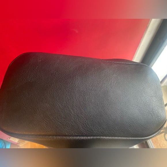 Very stylish shoulder quilted Bucket Bag with tassel tie & magnetic closure - Picture 6 of 6